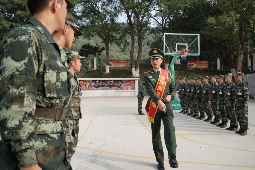 市武警支队张磊在阅兵式上为韶关人民增添光彩 受阅归来练兵忙